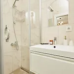 شقة Stunning 3br 3bathroom 3ac Near Metro D1 اسطنبول