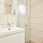 شقة Stunning 3br 3bathroom 3ac Near Metro D1
