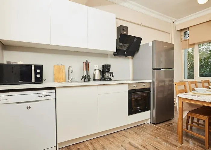 Stunning 3br 3bathroom 3ac Near Metro D1 公寓 伊斯坦布尔