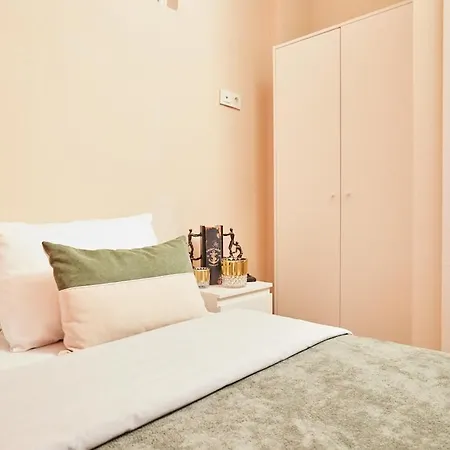 Stunning 3br 3bathroom 3ac Near Metro D1 *